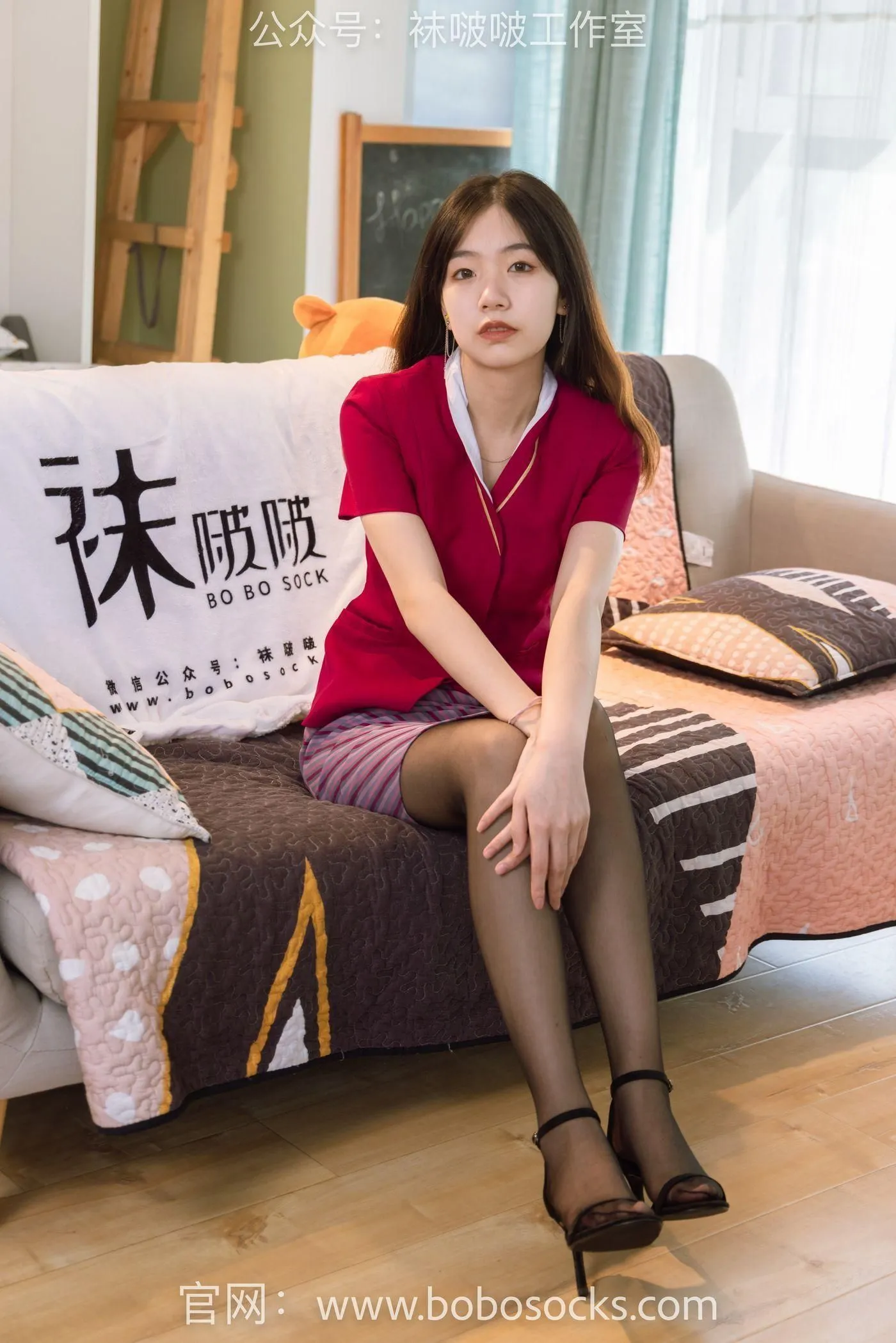 [BoBoSocks袜啵啵]NO.099 小甜豆-高跟鞋、黑丝、白丝 [140P]插图2